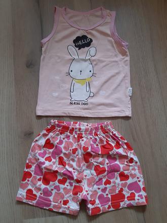 Elastické pyžamko, 80