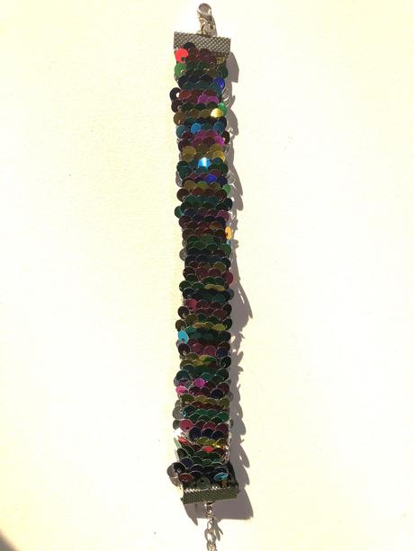 Naramok s obojstrannymi flitrami, 