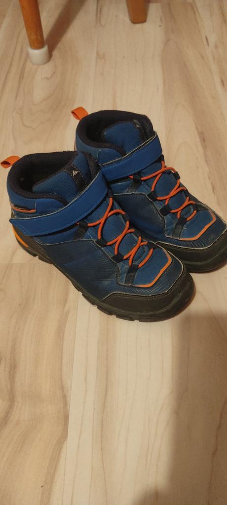 Turistické nepremokavé topánky decathlon, quechua,33