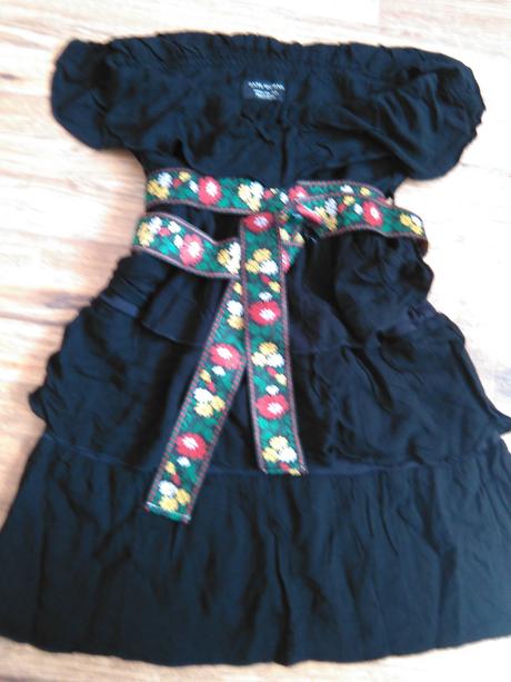 Čierne volánové šaty, gate,s