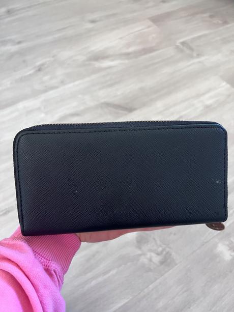 Čierna dámska peňaženka, 