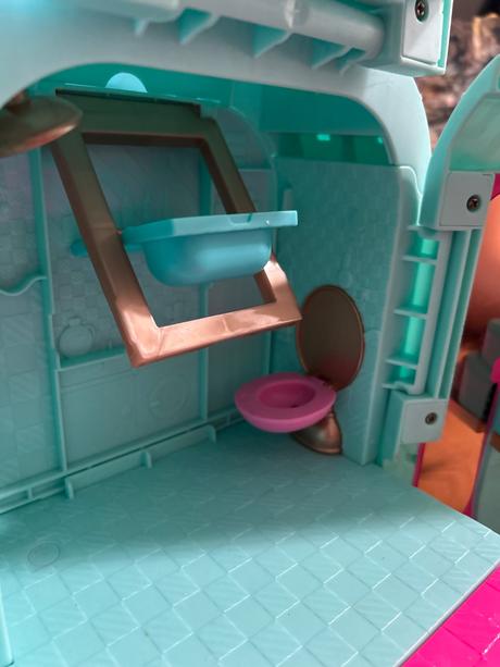 L.o.l. karavan camper pre lolky, 