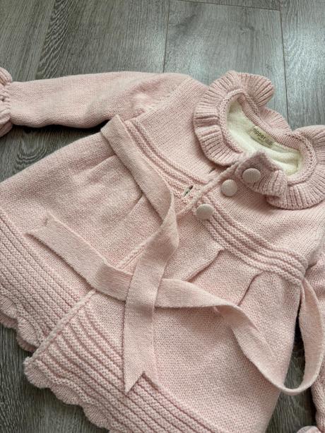 Zatepleny svetrik, 86