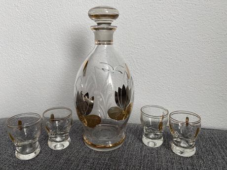 Retro karafa, štamperlíky, 