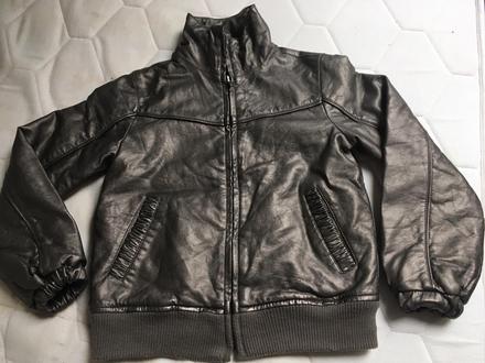 Dievčenská koženkova bunda, 116