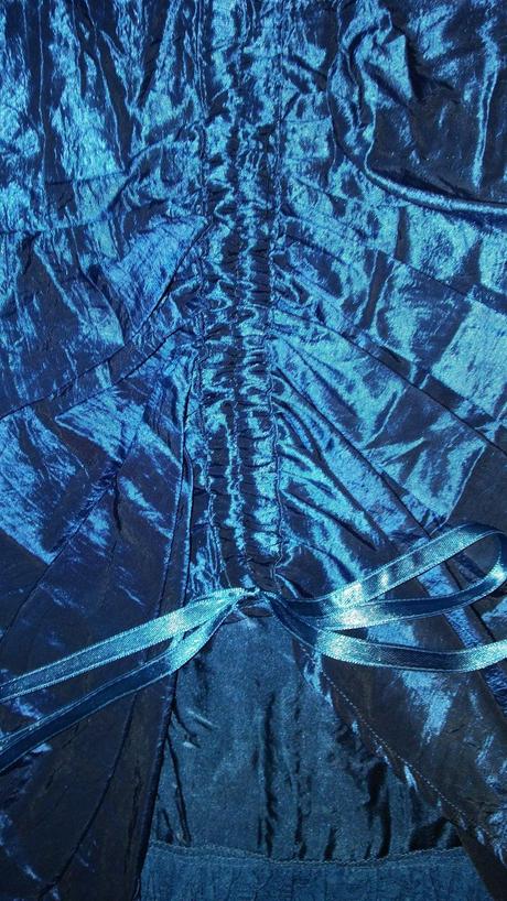 Spolocenska sukna celina, 44