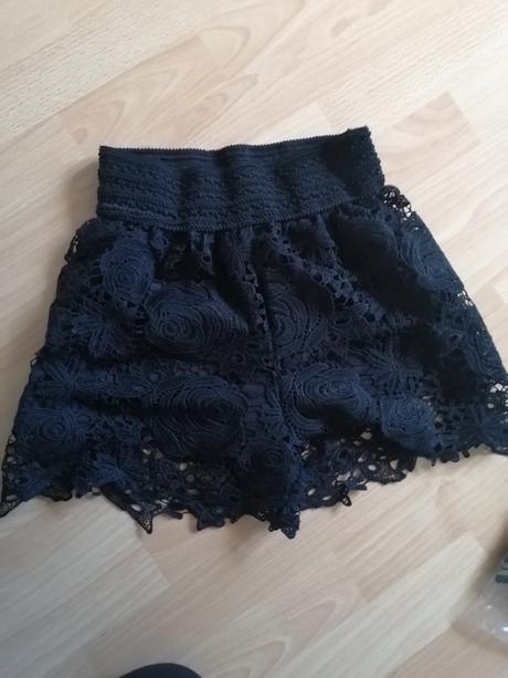 Krajkové kratase, xs