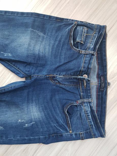 Tmavomodré rifle, l