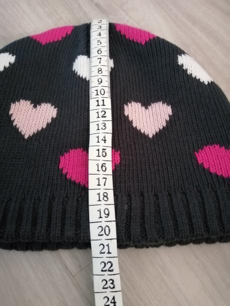 Teplá čiapka so srdiečkami, 134