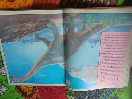 Dinosaury encyklopédia v aj, 