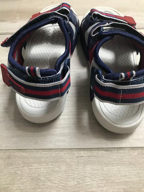 Ľahúčke letné sandálky, geox,31