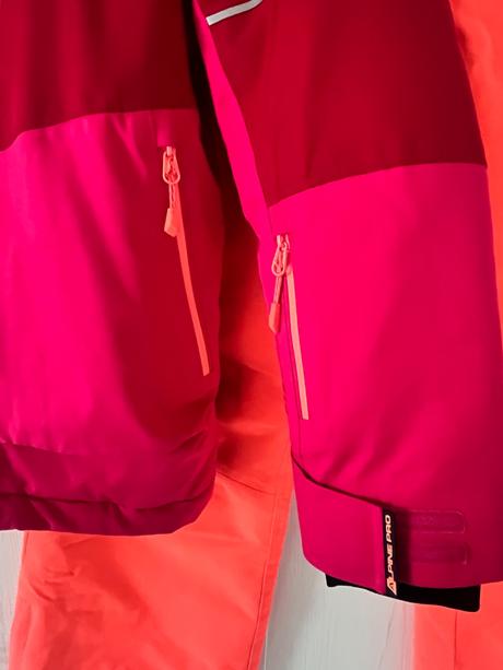 Výrazny komplet na svah, alpine pro,146