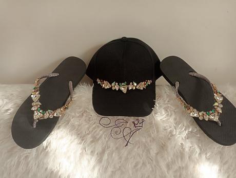 Šľapky +šiltovka, 39