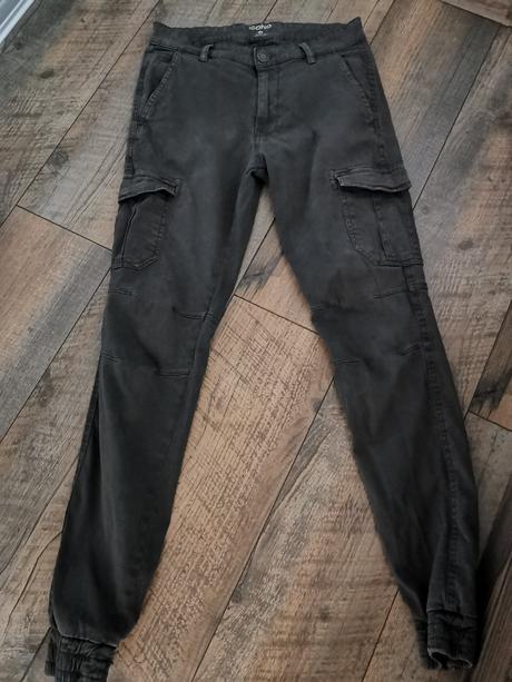 Nohavice,kapsače, ido,s