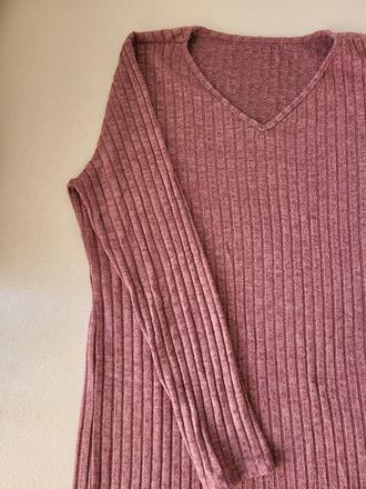 Krasny predlzeny svetrik, l