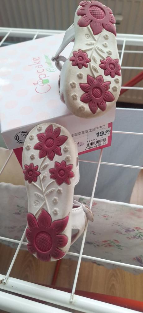 Sandalky, cupcake,21
