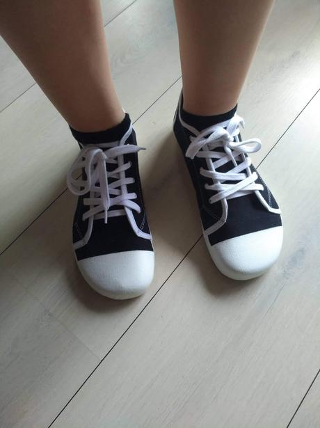 Barefoot zkama na nohy cca 25,5x10 tramky ,tenisky, 42