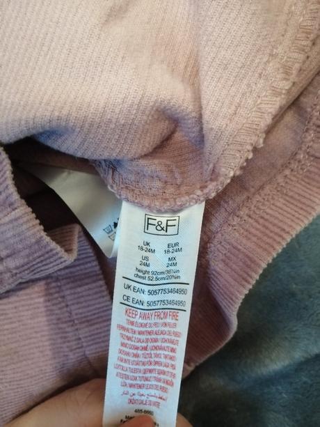 Menčestrove šaty, f&f,92