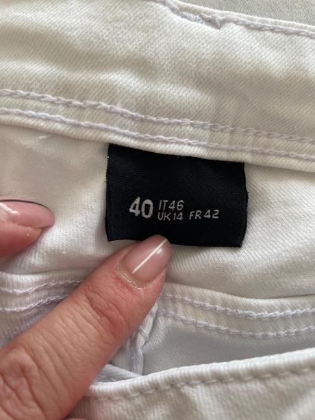 Biele elasticke nohavice, takko,40