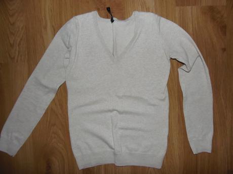 Sveter -  málo  nenosený, s