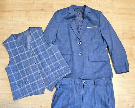 Slávnostný komplet, 146