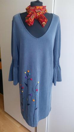 Šaty s ručnou výšivkou zn. amisu, amisu,42