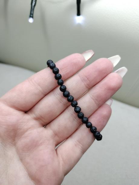 Handmade náramok láva čierna, 