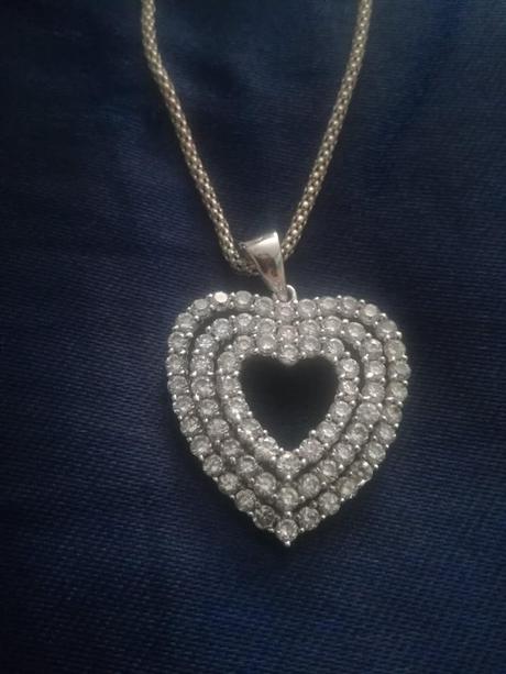 Strieborný náhrdelník,