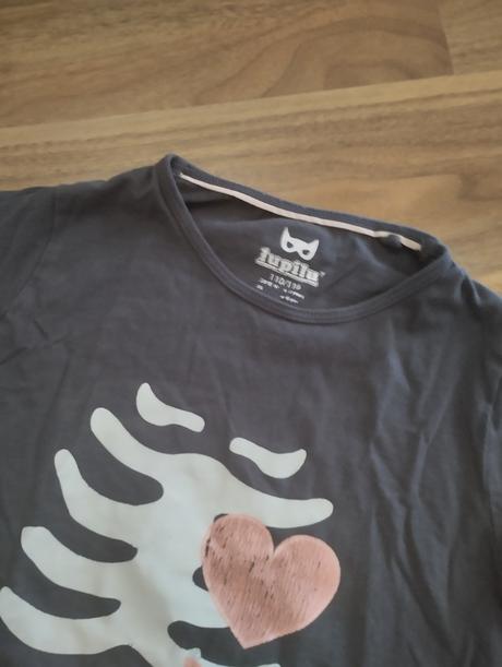 Pyžamo s kostrou, lupilu,110