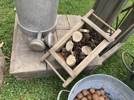 Váha na obilie, mliekarenská konva, vandle,,