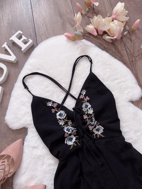 Romantické šaty s výšivkou, gate,m