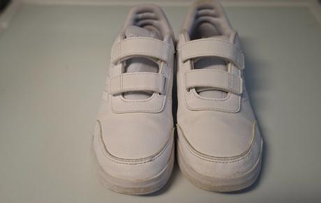Tenisky s bielou podrážkou na suchý zips, adidas,35
