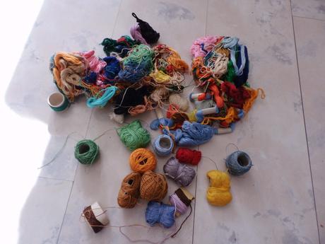 Zmes farebných perloviek/muliniek na vyšívanie,