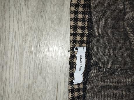 Leginy, reserved,140