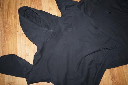 2 kusy čiernych mikín-cena spolu, 158