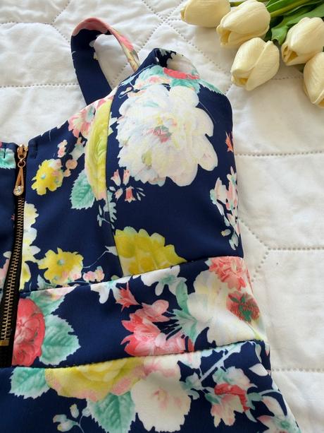 Letné kvetinové mini šaty, m