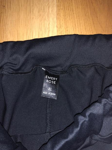 Leginy tristvrtove s cipkou, xl