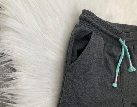 Šortky s očkami v. 122, kik,122