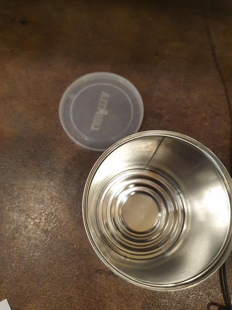 Plechová krabica s vrchnákom - lavazza,