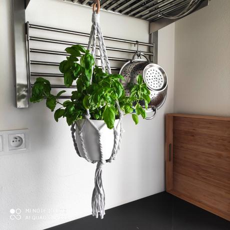 Macrame držiak na kvetináče, 