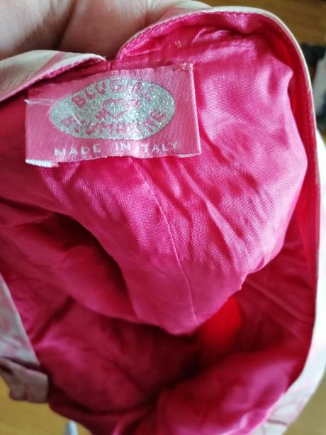 Ružové spoločenské šaty, 36