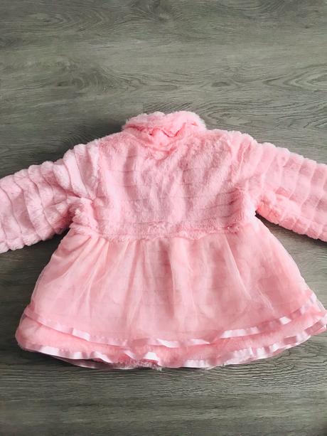 Krásny kabátik, 86