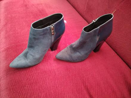 Topánky na opätku modre, 38