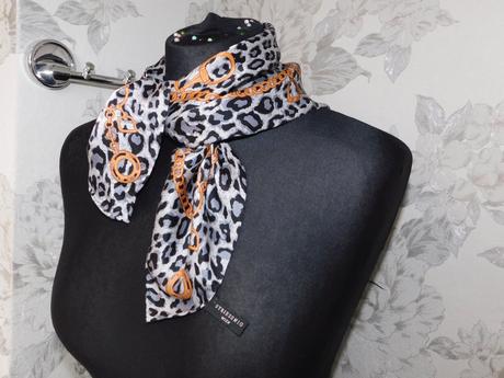 Kvalitná luxusna hodvabna elegantná šatka, m