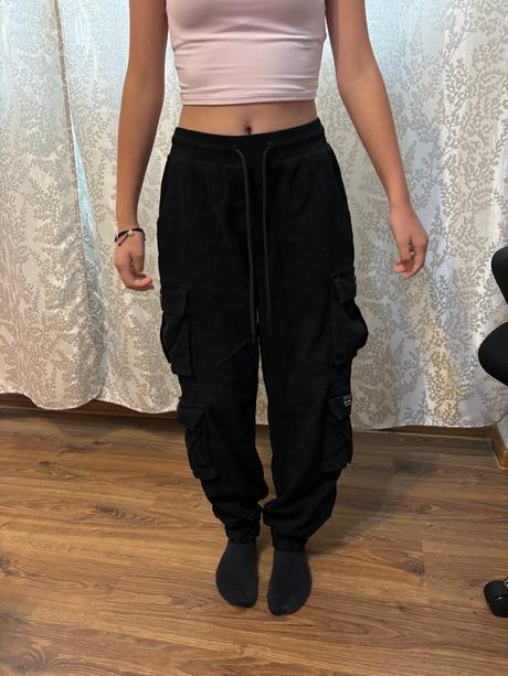 Čierne kapsače, xs