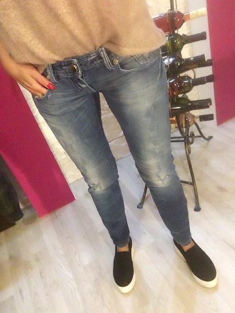 Rossodisera rifle, s