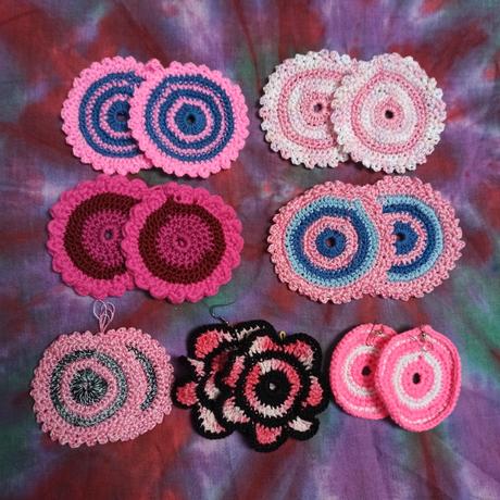 Háčkované náušnice, 