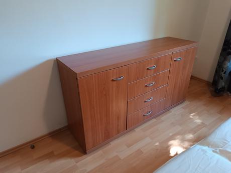Set manželská posteľ + komoda,
