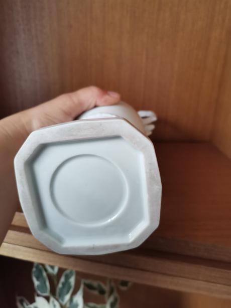 Porcelánová váza, 