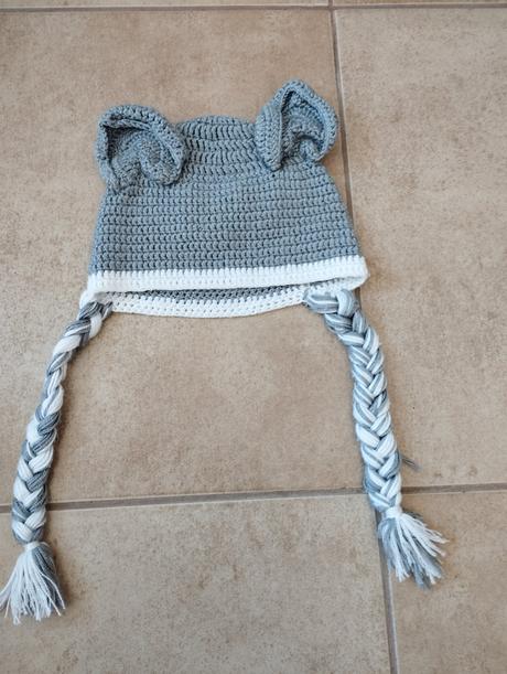 Čiapka hackovana myska, 62